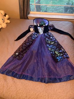 Costume for girl size 10,12