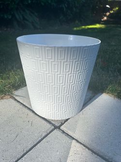2 Plastic, 1 Ceramic Pot/Planter for Plants