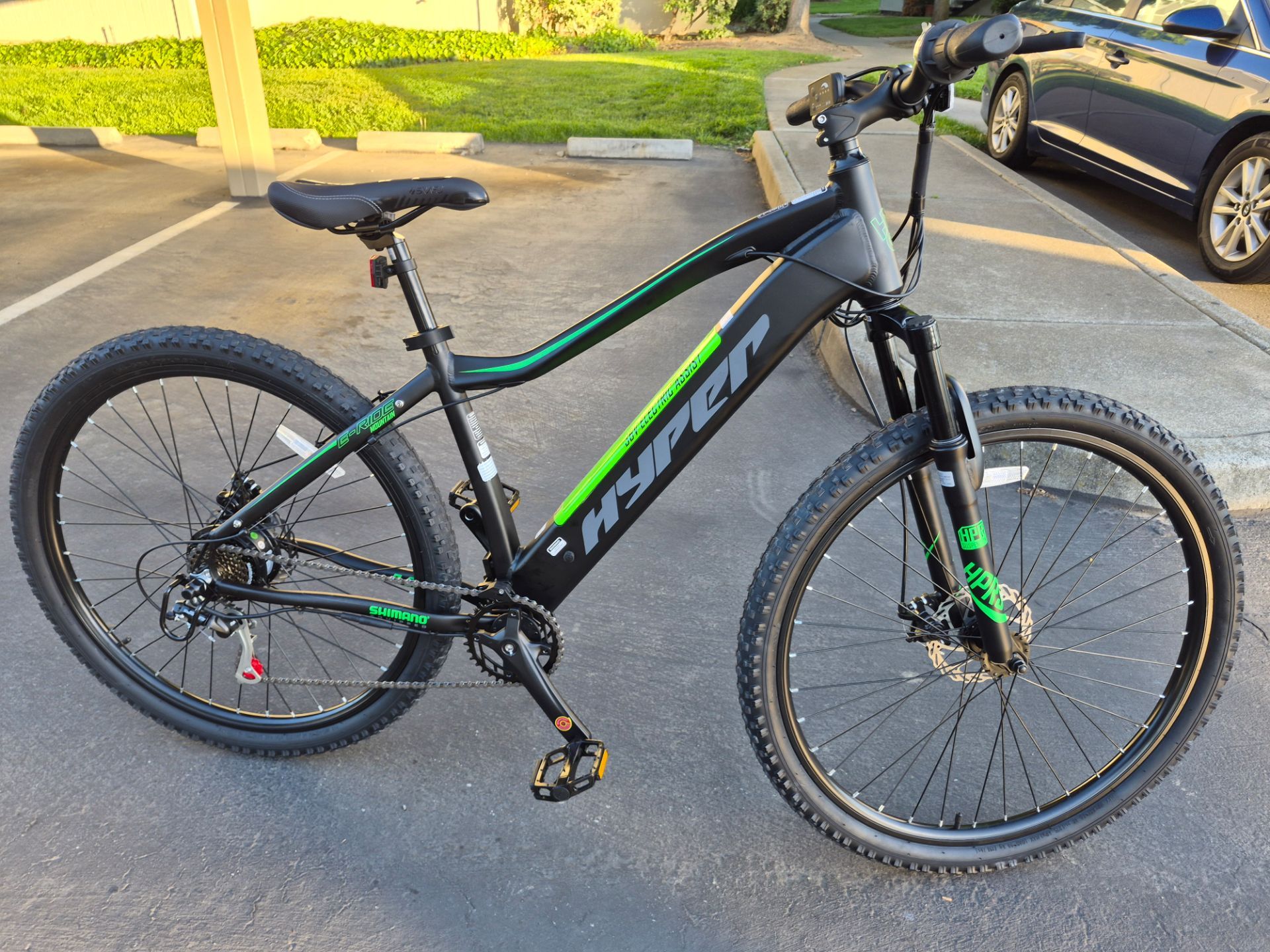 Hyper Bicycles 29" 36V Electric Mountain Bike,