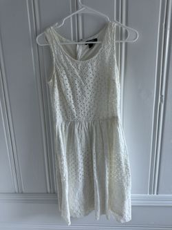 Old Navy Summer White Eyelet Lace Dress Size 4