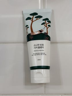 ROUND LAB Pine Calming Cica Cleanser