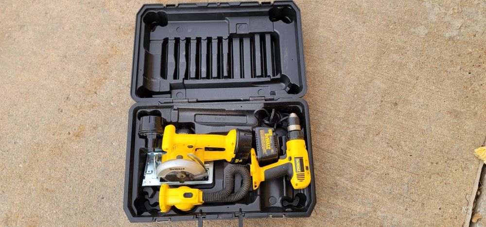 DeWalt Power Tool Set