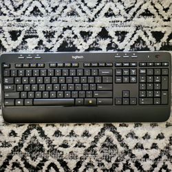 Logitech K520 Wireless Keyboard