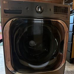 LG Washer 5.2 cu. ft
