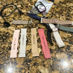 Fitbit Versa 4 Accessory Bundle