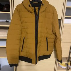 DKNY Men’s Winter Puffer Jacket Size XL Mustard Yellow