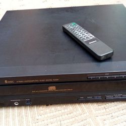 Sony 5 CD Changer +Remote 