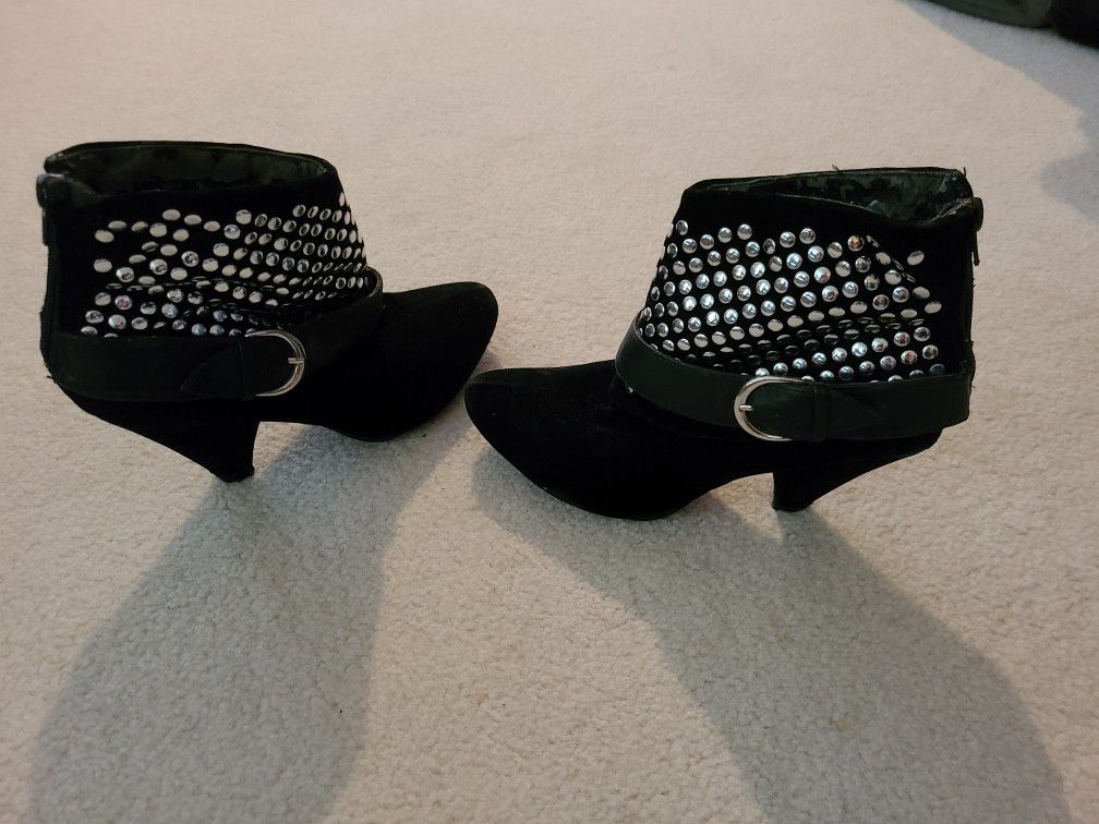 Bamboo Black Suede Studded Boots 6.5