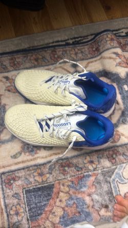 Baseball shoes