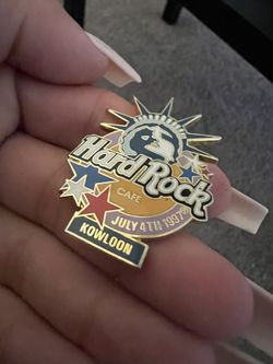 Hard Rock Cafe 1997 Vintage Pin