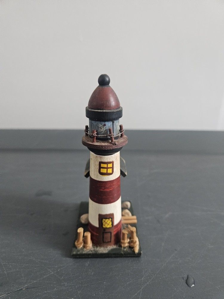 Small Wooden Lighthouse Decoration