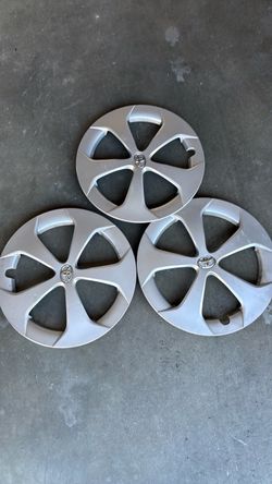 Toyota Hubcaps Wheel Covers Set of 3