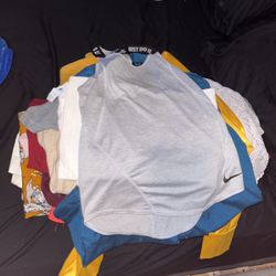 FreeBundle Of Clothes With $50 Purchase 