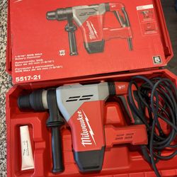 Milwaukee 1-9/16 SDs Max Rotary Hammer 