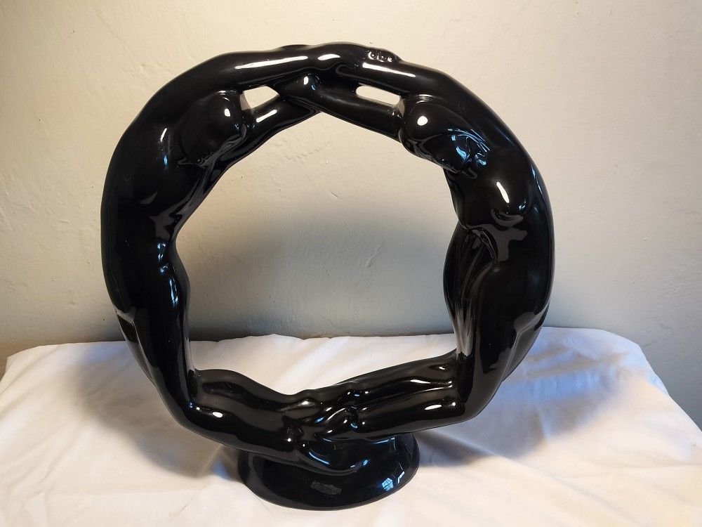 Vintage Royal Haeger Eternity "Circle of Love" Statue, also known as the Haeger Pottery Man Woman Couple Lovers Eternity Circle of Love