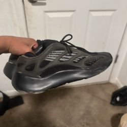 Yeezy V3 Glow In The Dark (beat)