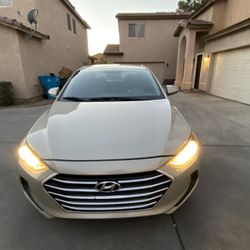 Hyundai Elantra 2017