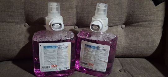 PLUM ANTIBACTERIAL SOAP