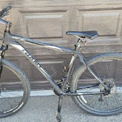 Bike (Giant)