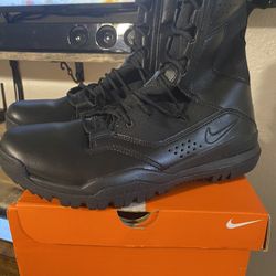 Nike SFB Field 28” Boots 