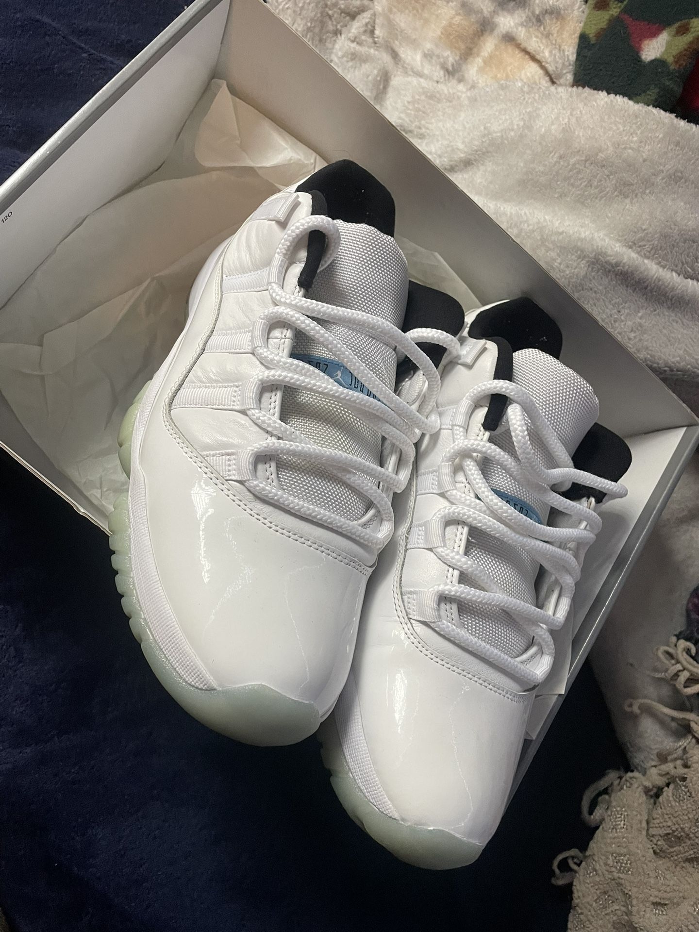 Jordan 11 Legend Blue Low