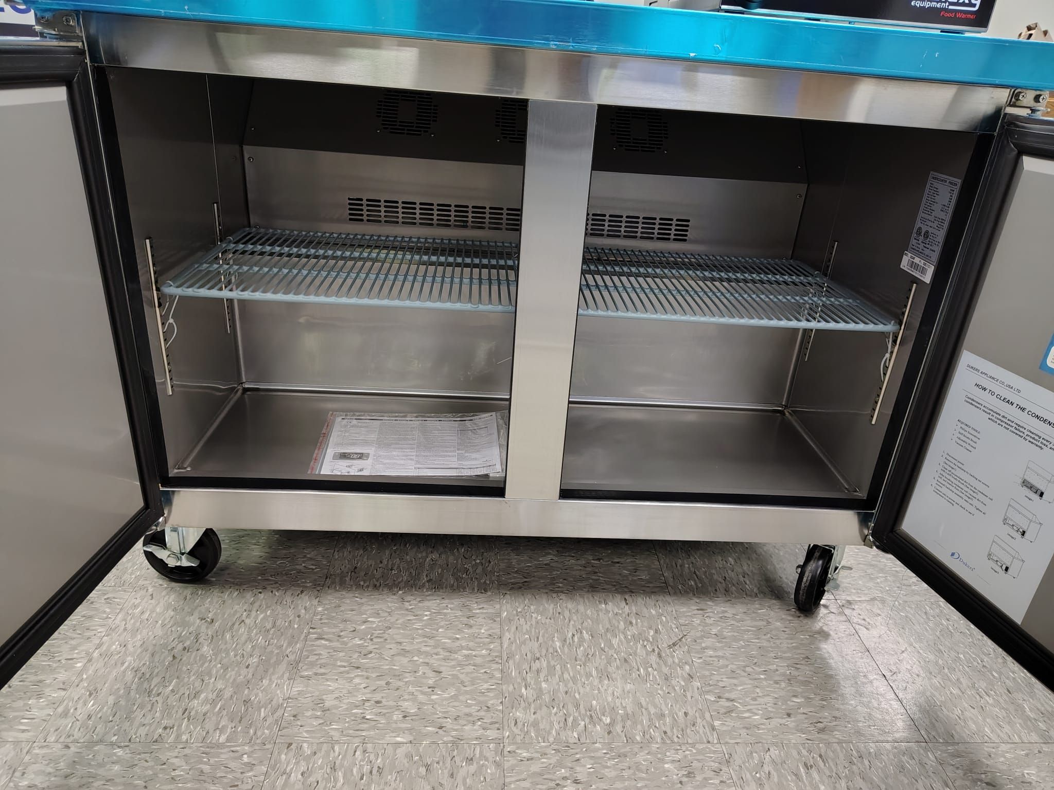UNDERCOUNTER FREEZER