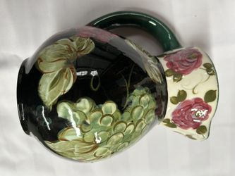 Lesal Pitcher