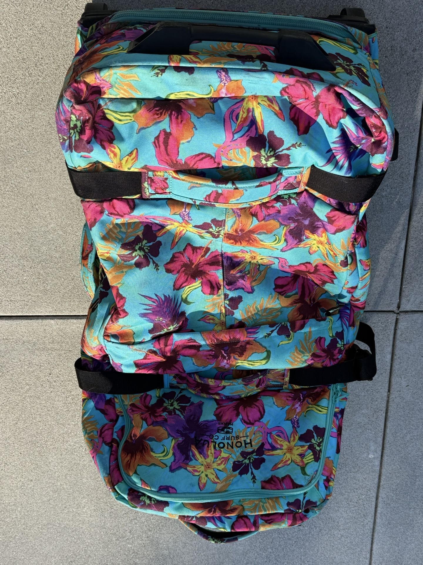 Dakine Duffle Suitcase 