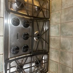 Cooktop And Hood Set