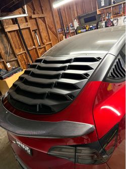Tesla model Y louvers