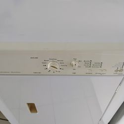 Estácable Kenmore Dryer 150$$