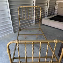  Gold Metal Bed Frame ( Twin size)