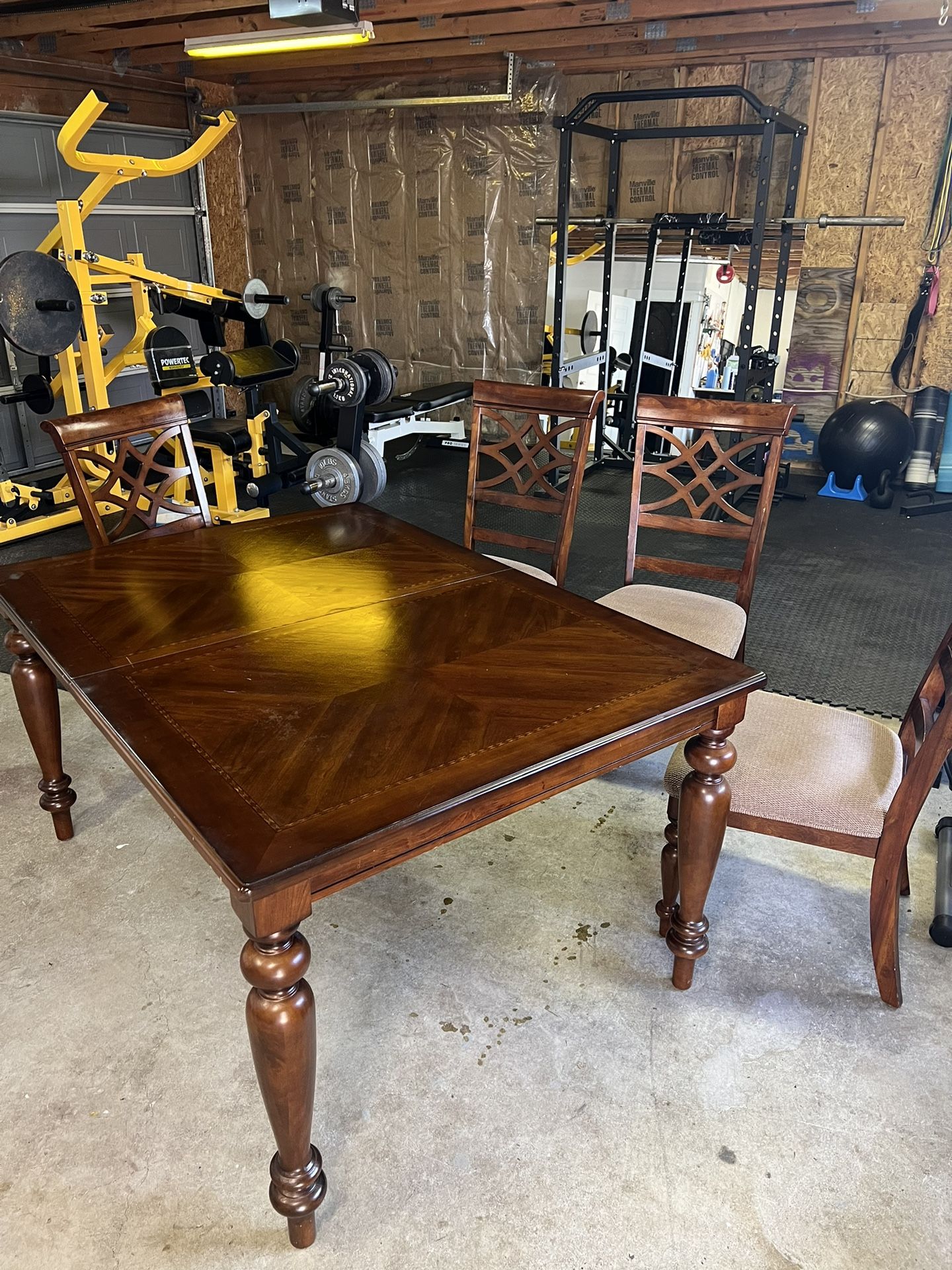 kitchen table and chairs