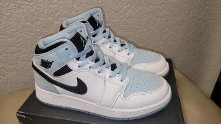 Boys Air Jordan 1 Mid SE GS White/Ice Blue Shoes Size 4