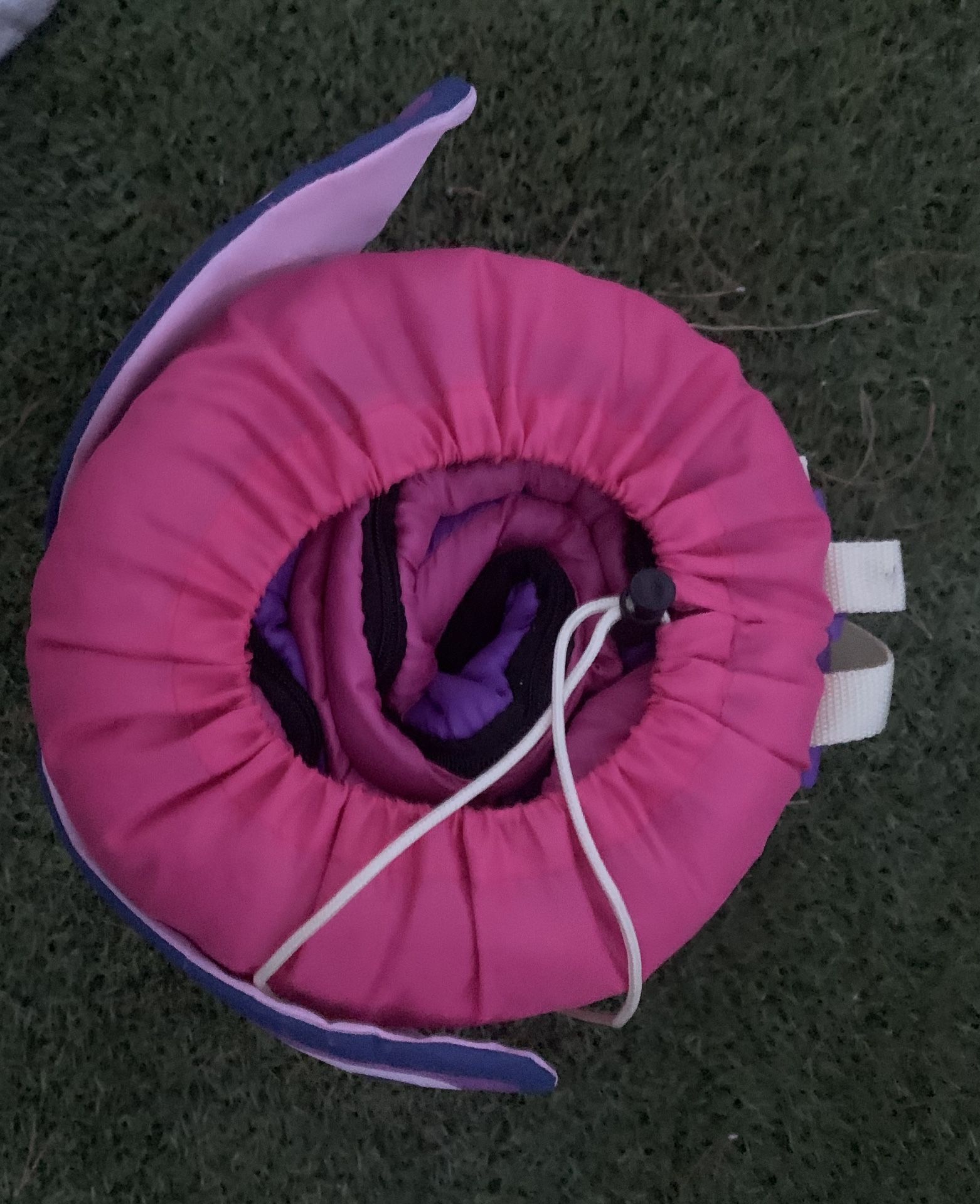 GIRLS BUTTERFLY SLEEPING BAG 2 FT IN X 4 FT 7 IN Like New - just used once. Comes with backpack. Feel free to message me.
