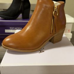 Woman’s Boots New