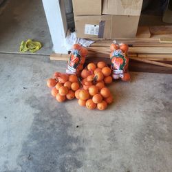 Fresh Sweet Navel Oranges.
