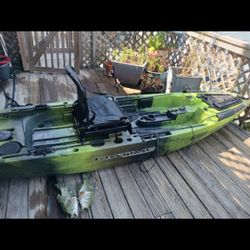 Native,  10 Ft, Fishing Yak W Peddling Prop Drive For Sale