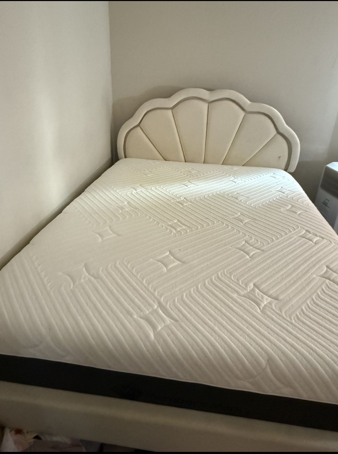Full Bed with Mattress