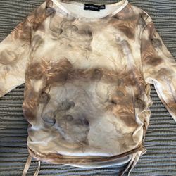 PRETTYLITTLETHING Tops