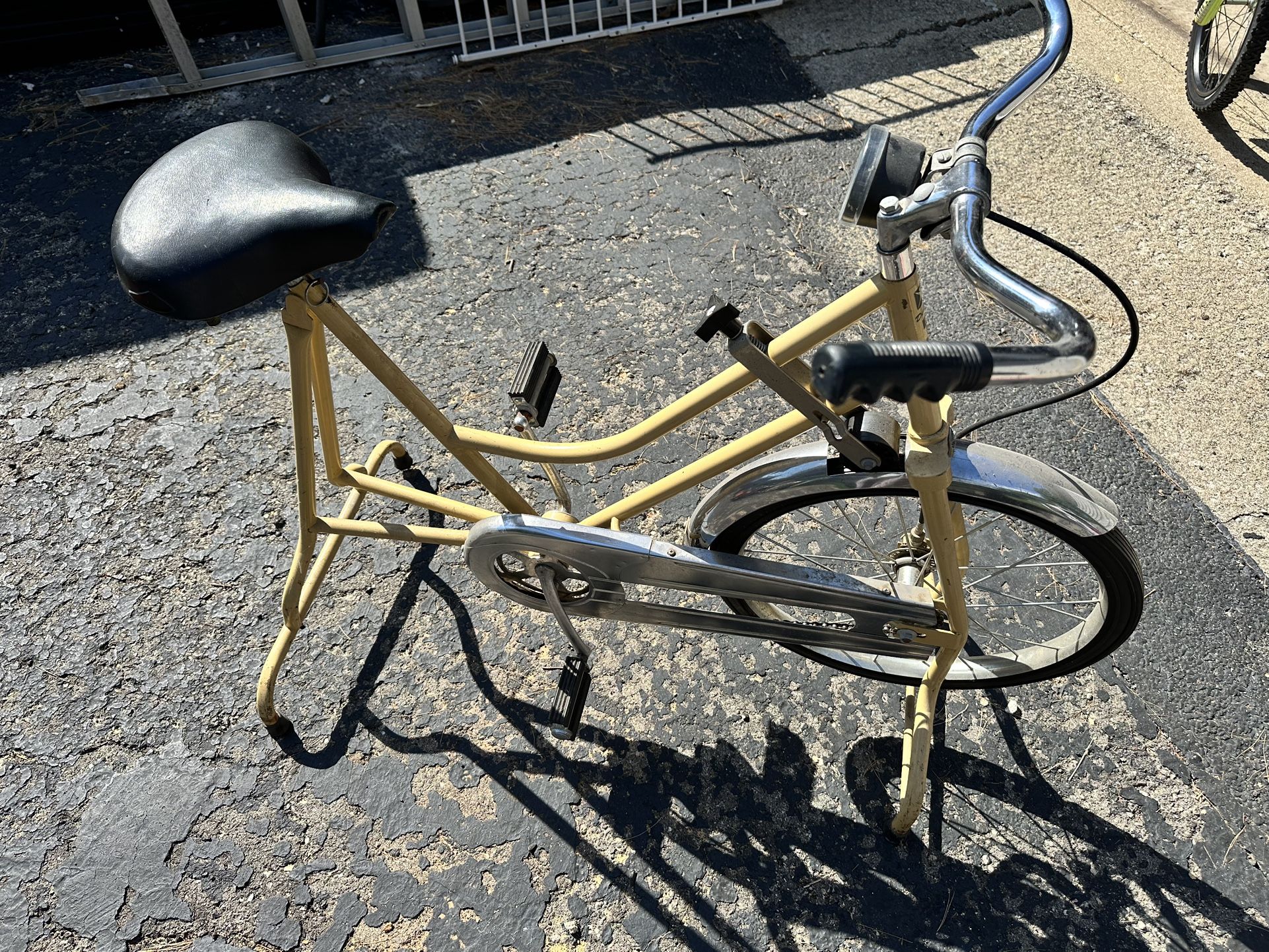 Vintage Deluxe Bike Battle Creek Equipment Exercise Bike