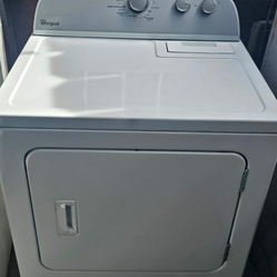 Whirlpool gas dryer,  super capacity EXCELLENT CONDITION like new.