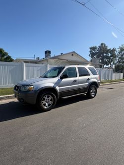 2005 Ford escape XLT sport utility edition