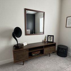 Entertainment Stand 