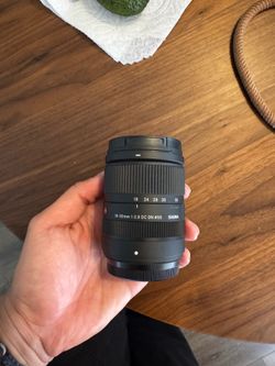 Sigma 18-50 F2.8 for Fujifilm x-series: LENS ONLY