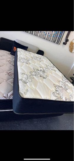Twin mattress