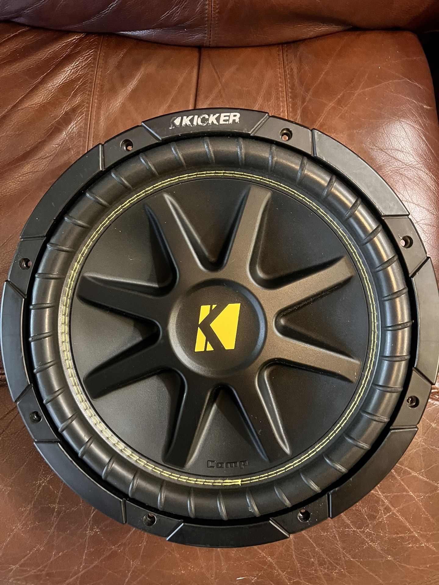 Kicker Comp 12 C 