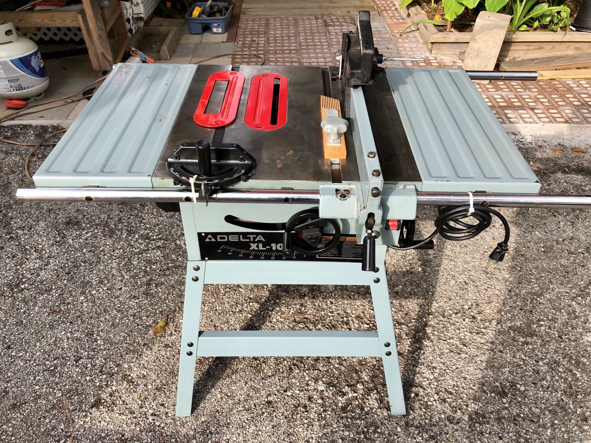 Delta XL10 Table Saw for Sale in Houston, TX OfferUp