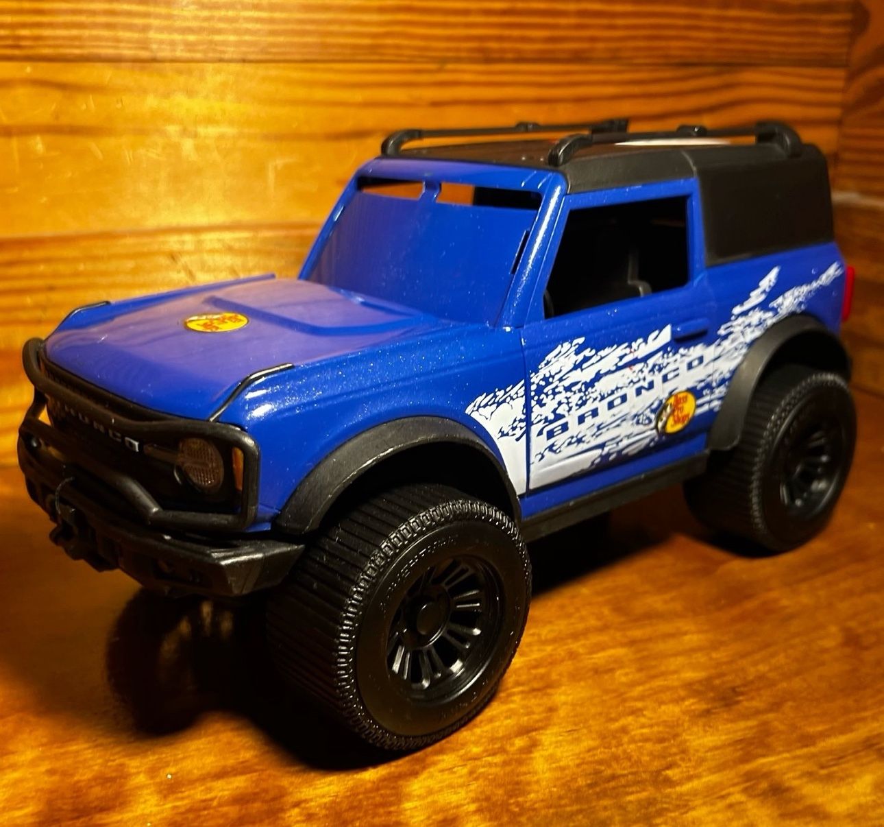 Bass Pro Shop Deluxe Ford Bronco
