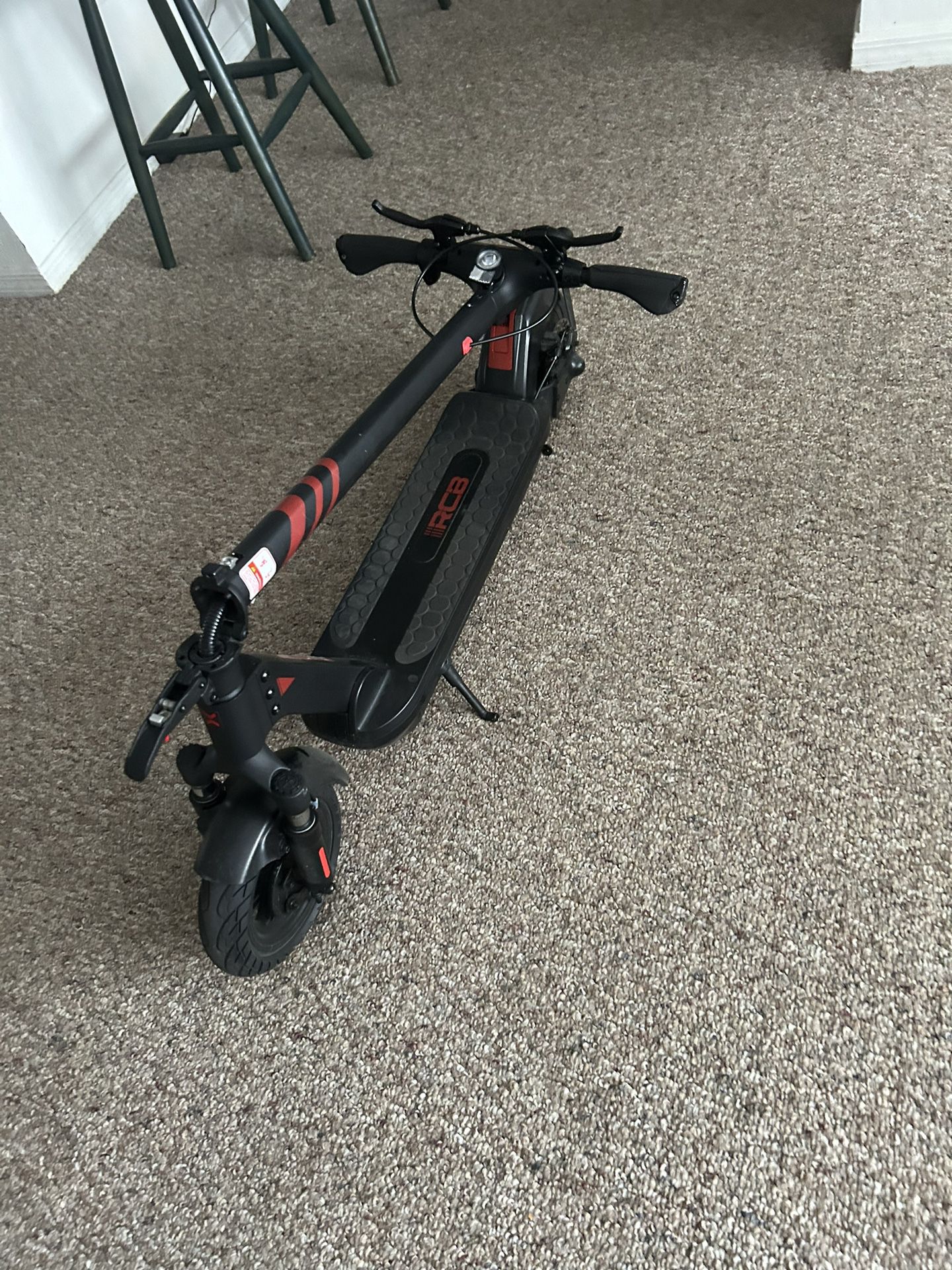 Electric Scooter Adults comes with charger 